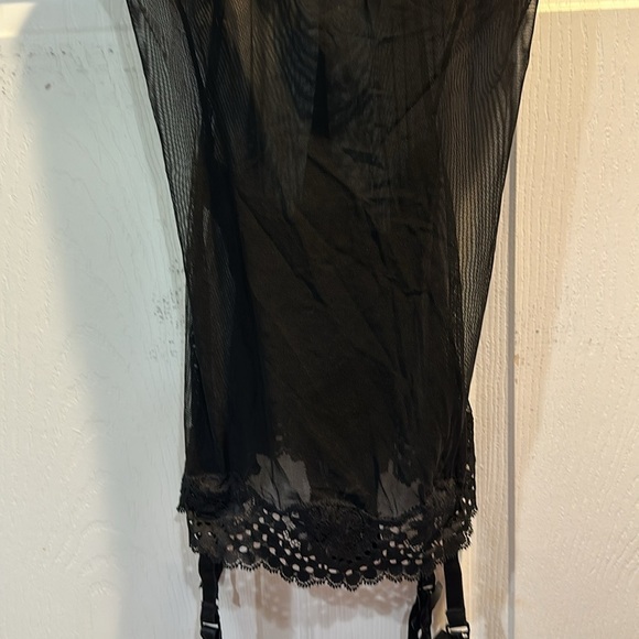 Vintage Victoria’s Secret Sheer Mesh Garter Slip Teddy 34B - Picture 5 of 10